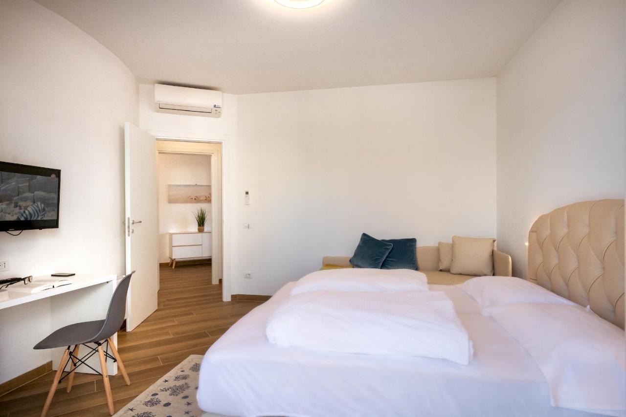 Ferrari Apartments Levante Caorle Ngoại thất bức ảnh